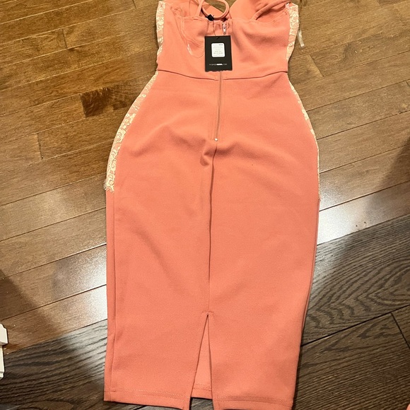 Pink dress - Picture 3 of 4